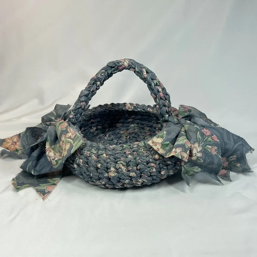 Vintage Rag Weave Basket Blue Mauve Floral Braided Fabric Round Cottagecore 10in